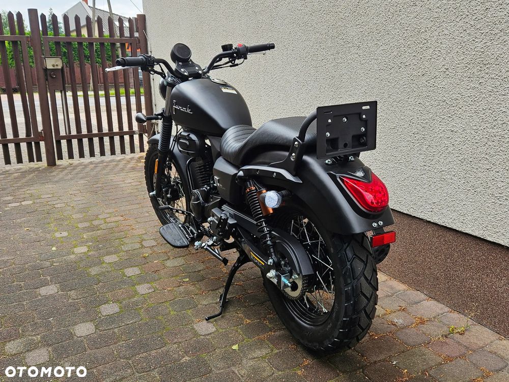 Junak M12 - 8