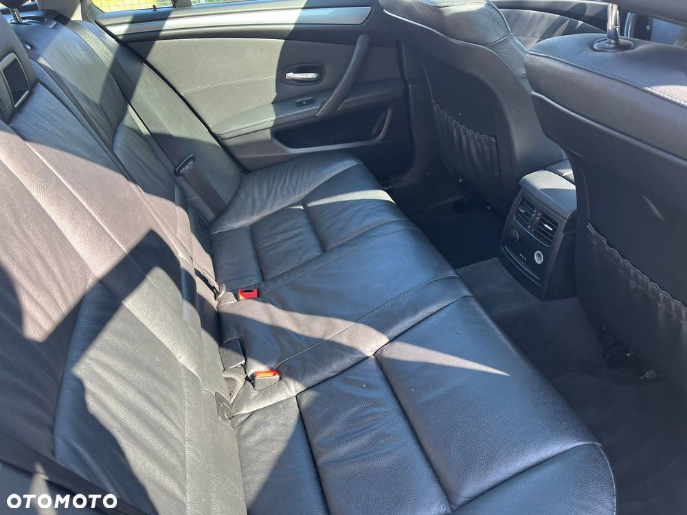 BMW Seria 5 523i - 16