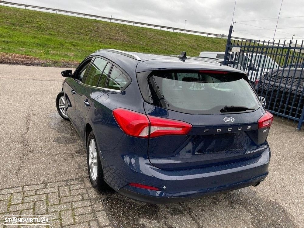 Ford Focus SW 1.0 EcoBoost Active - 17