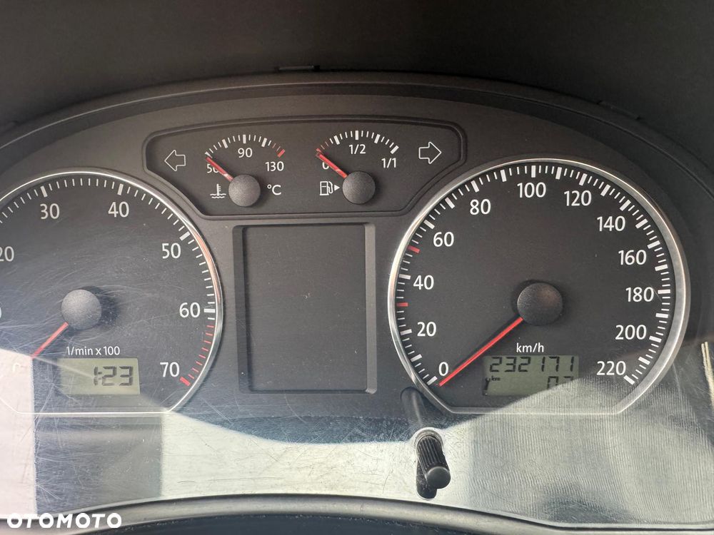 Volkswagen Polo Cross - 12