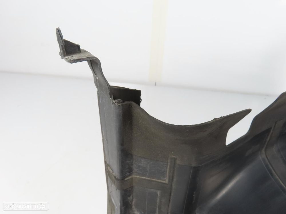 Conduta de ar Inferior/Central Usado / Original BMW 1 (F20)/BMW 1 (F21) 51747383... - 3