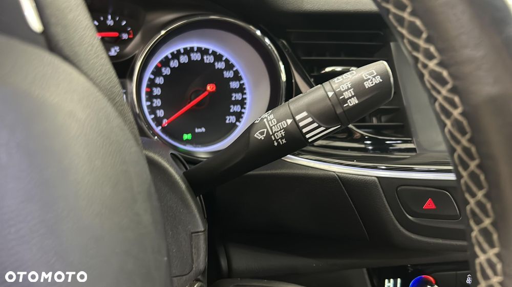 Opel Insignia 1.6 CDTI Innovation S&S - 25