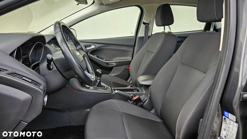 Ford Focus 1.6 Trend - 12