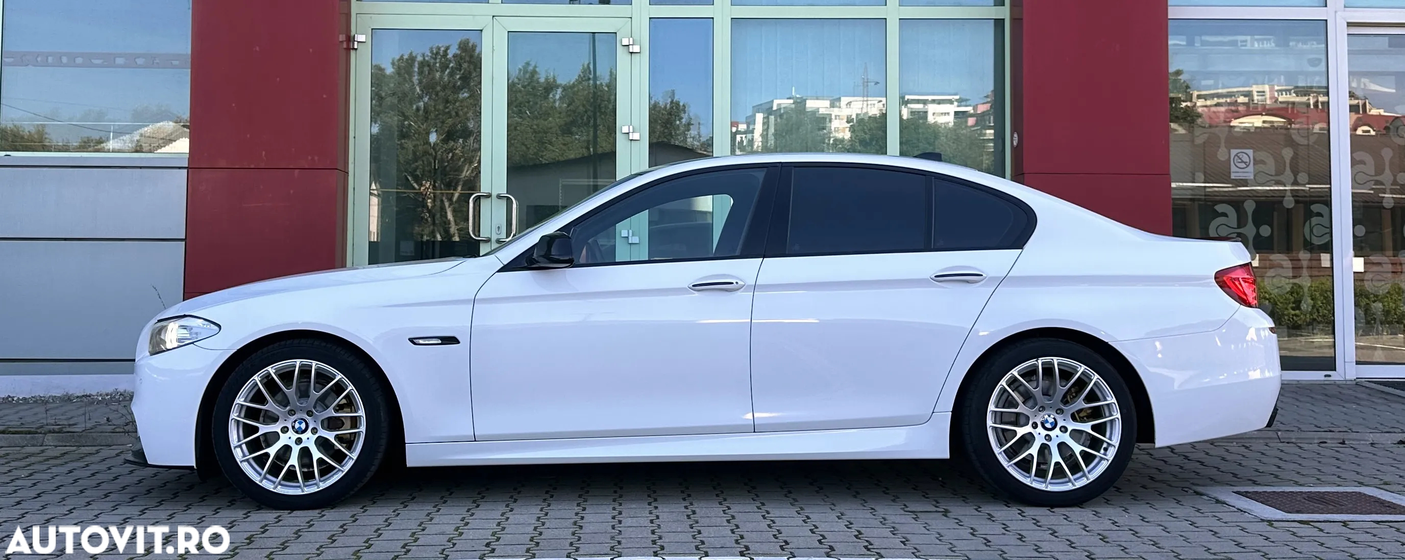 BMW Seria 5 - 30