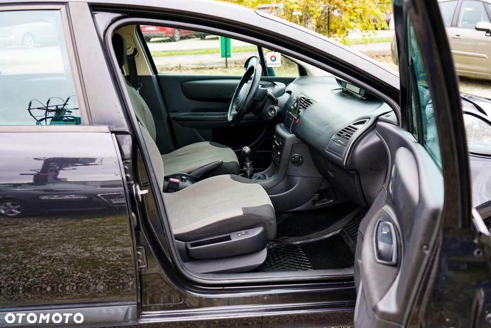Citroën C4 1.6 HDi FAP Confort - 17