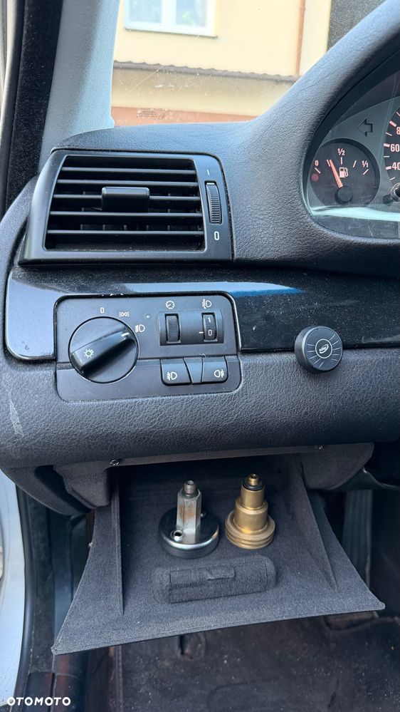 BMW Seria 3 325i - 16