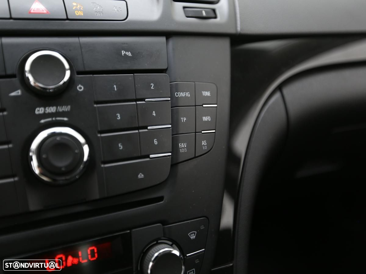 Opel Insignia - 24