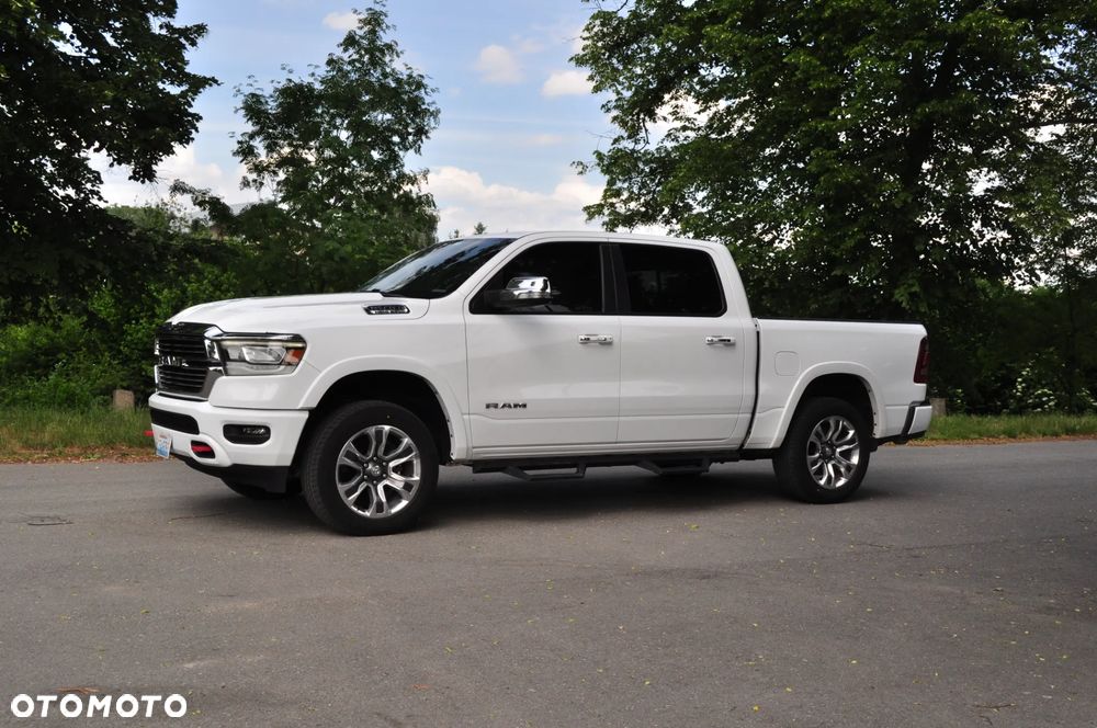RAM 1500 5.7 Crew Cab Laramie - 4