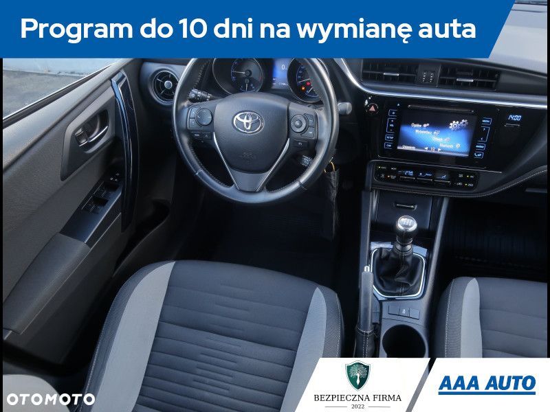 Toyota Auris - 8