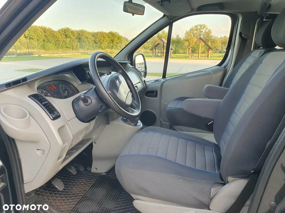 Renault TRAFIC - 16