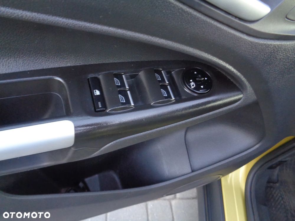 Ford Tourneo Connect Grand - 27