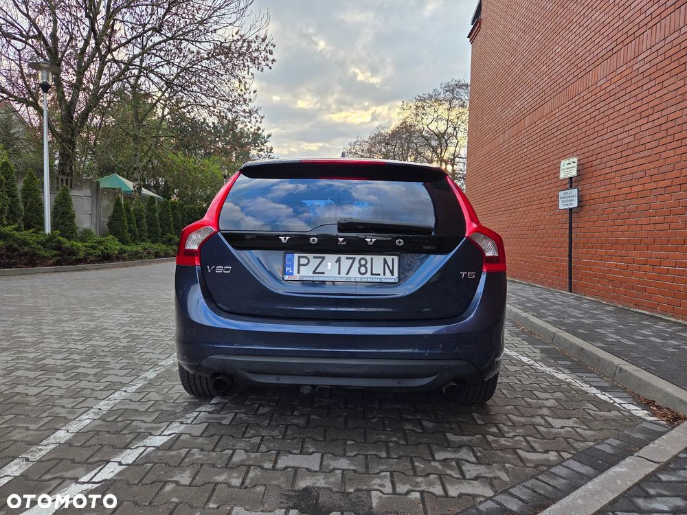 Volvo V60 T5 - 23