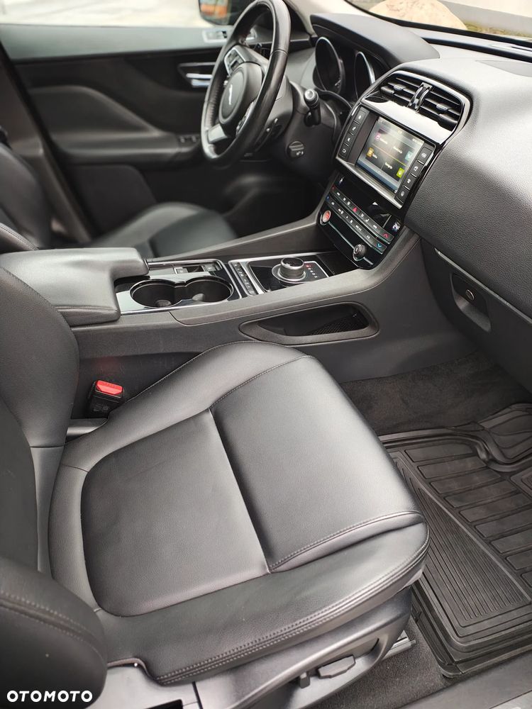 Jaguar F-Pace 20d AWD R-Sport Ingenium Edition - 7