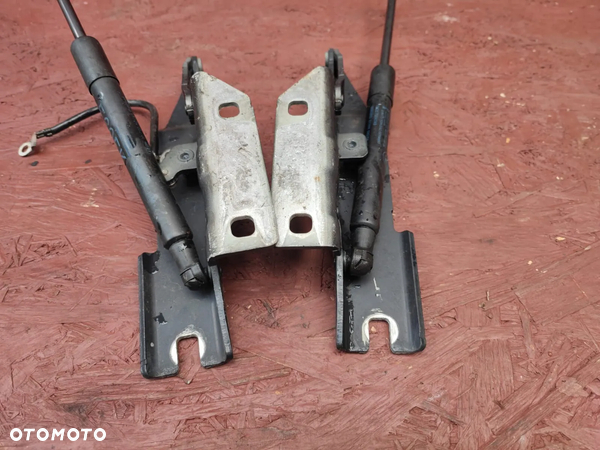 BMW E60 / E60 LCI / E61 / E61 LCI / . ORYGINALNE ZAWIASY MASKI LEWY / PRAWY + SIŁOWNIKI MASKI. O NR: 7 120 275 / 7 120 276 / 7 111 407 / 7 111 408. OEM. SPRAWNE W 100%.