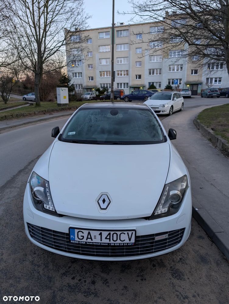 Renault Laguna 2.0 dCi Monaco GP2 - 1