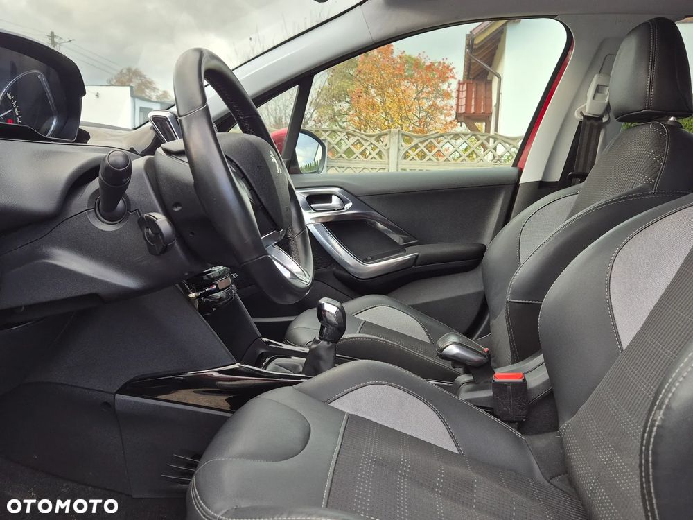 Peugeot 2008 BlueHDi FAP 120 STOP & START Allure - 14