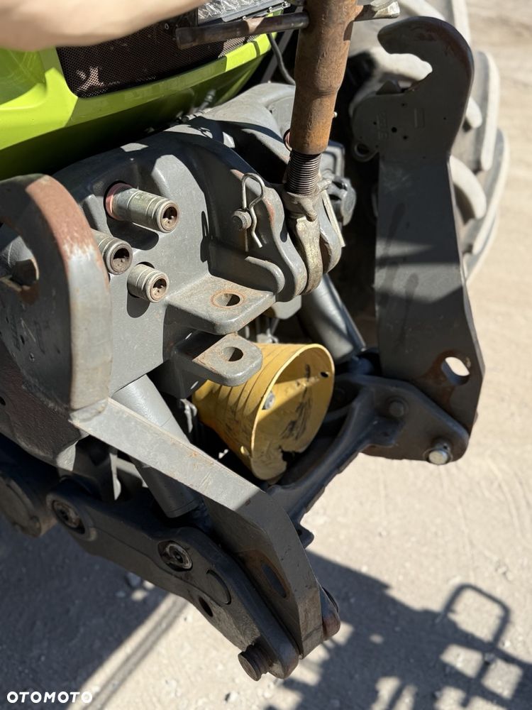 Claas AXION 830 - 23