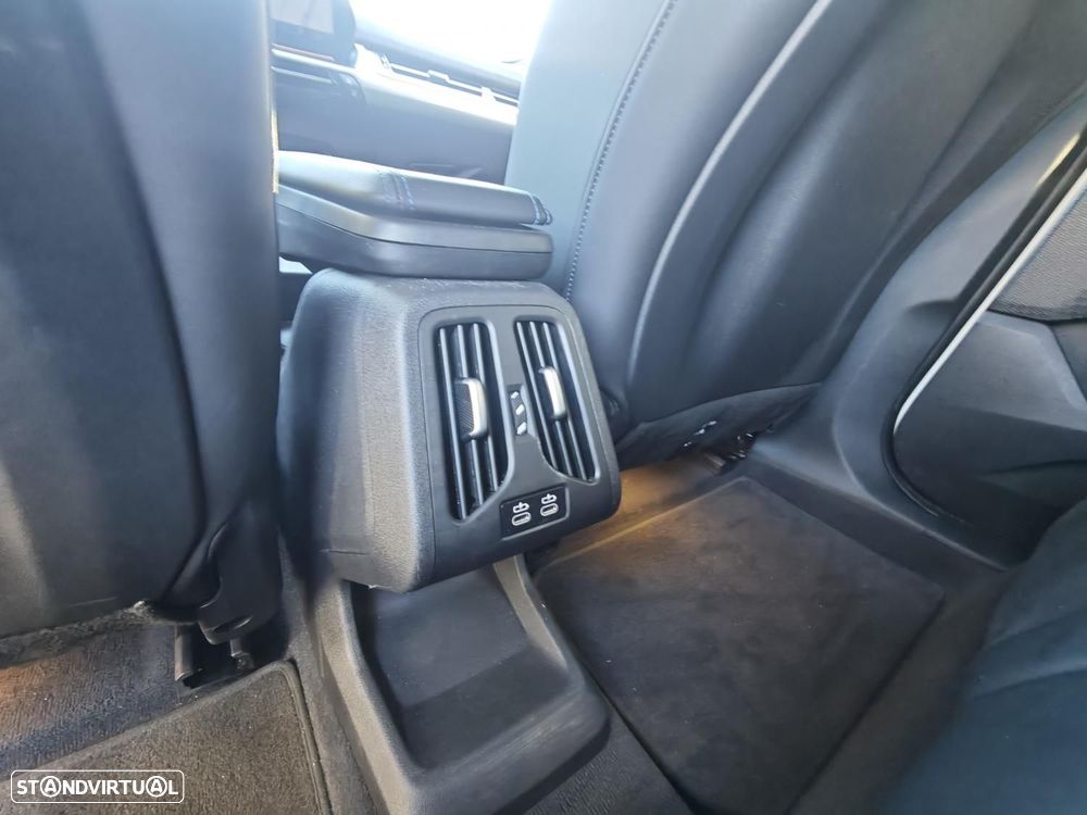 BMW iX2 eDrive20 Pack Desportivo M - 34