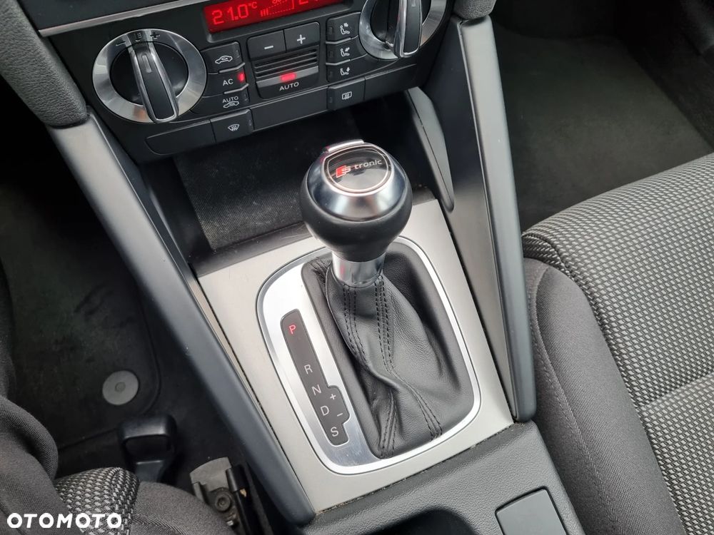 Audi A3 Sportback 2.0 TDI DPF Ambition S tronic - 12