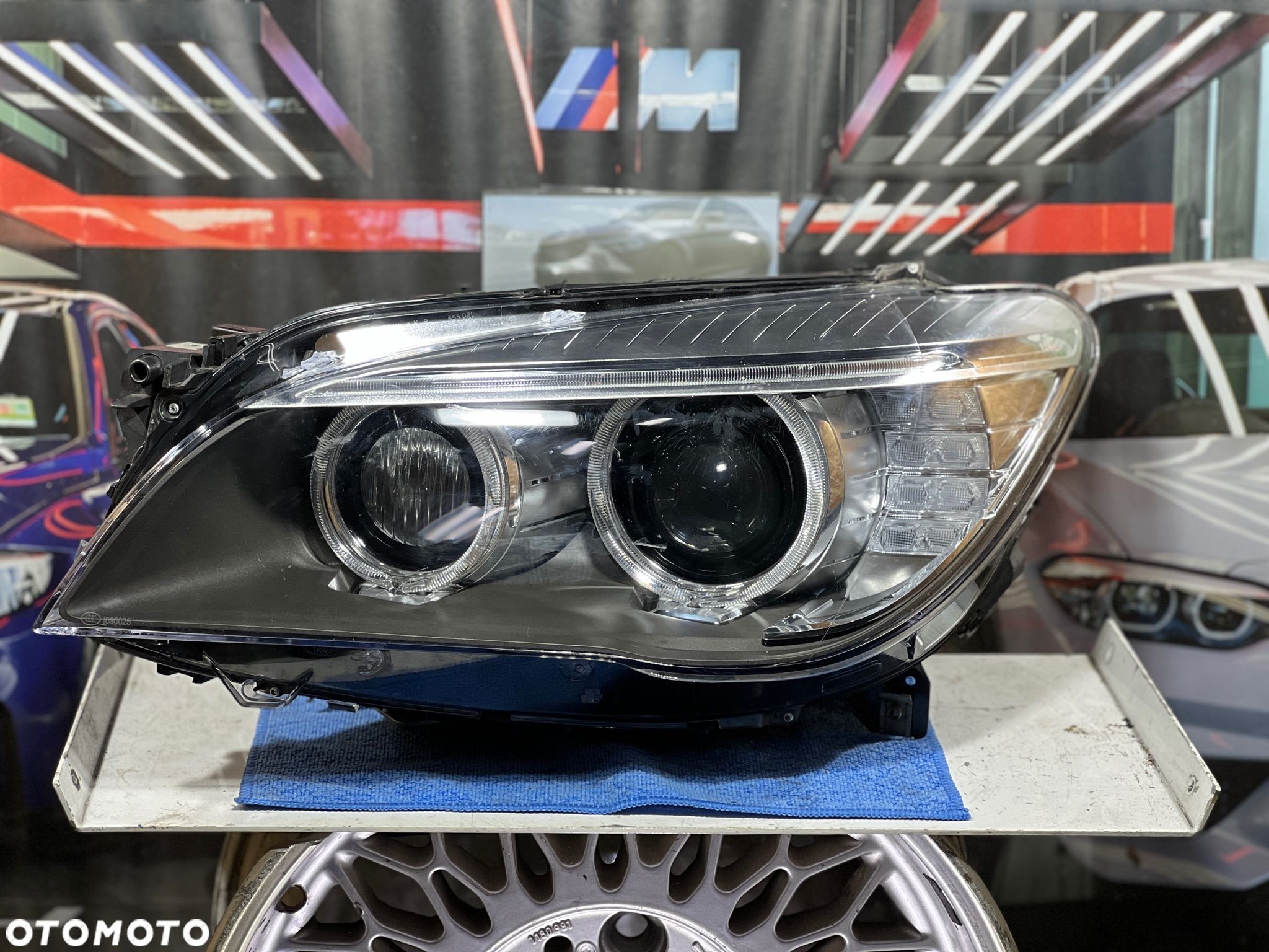 BMW 7 F01 F02  LIFT  REFLEKTOR LEWY LAMPA PRZEDNIA LEWA BI-XENON SKRĘTNA - 1