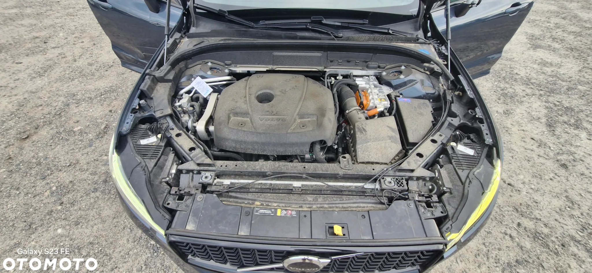 Volvo XC 60 T8 AWD Plug-in Hybrid Plus Black Edition - 34