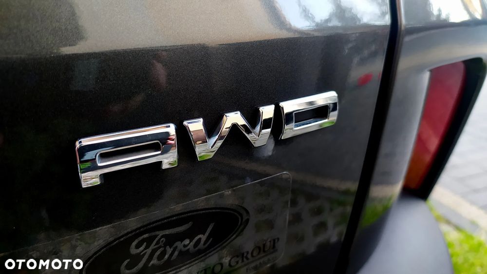 Ford Escape 2.0 EcoBoost AWD Titanium - 39