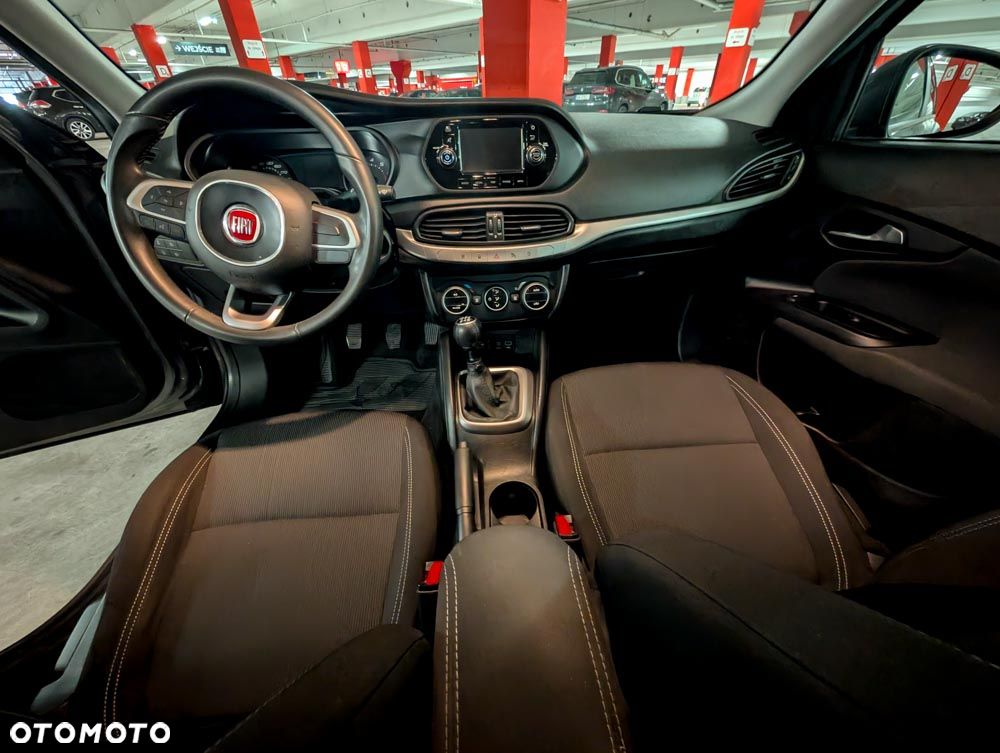 Fiat Tipo 1.4 T-Jet 16v Easy - 10
