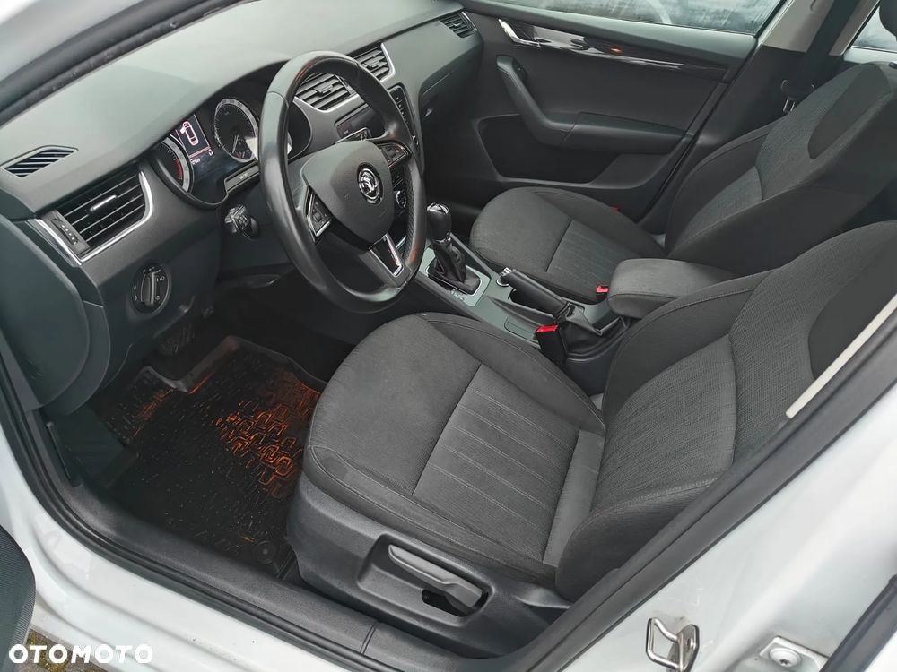 Skoda Octavia 2.0 TDI SCR Style DSG - 6