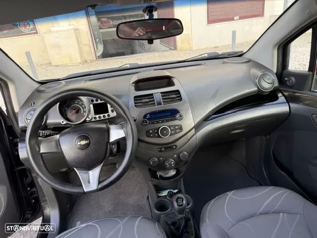 Chevrolet Spark 1.0 LT - 17