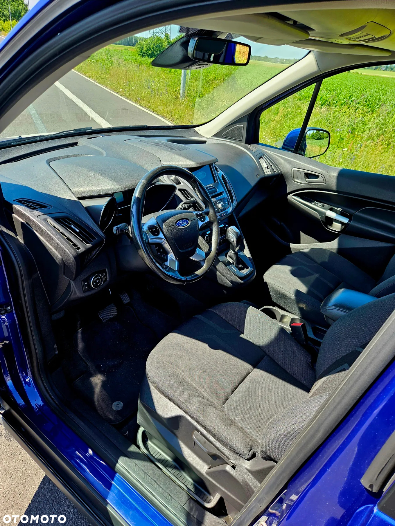 Ford Tourneo Connect - 10