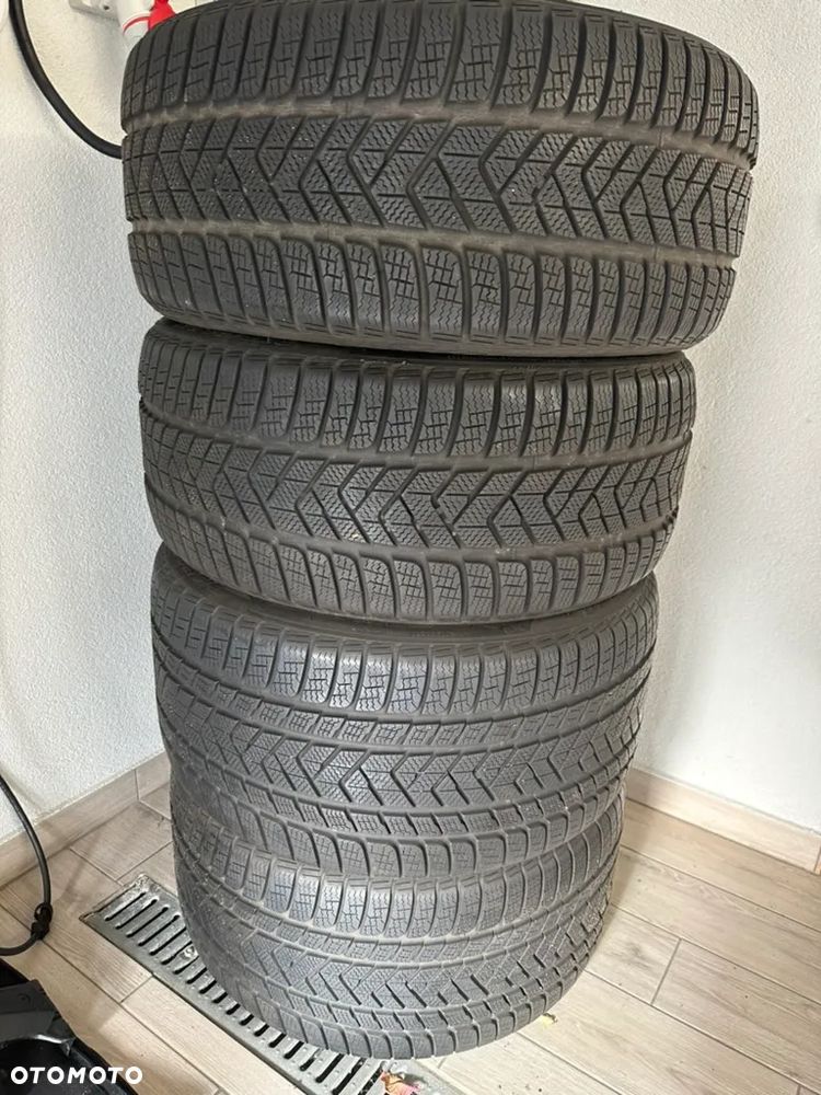 Komplet 4 opon zimowych Pirelli Winter 2x 275/35 R21 103V XL + 2x 315/30 R21 105XL– idealny do Porsche, Mercedesa, BMW i więcej! - 1