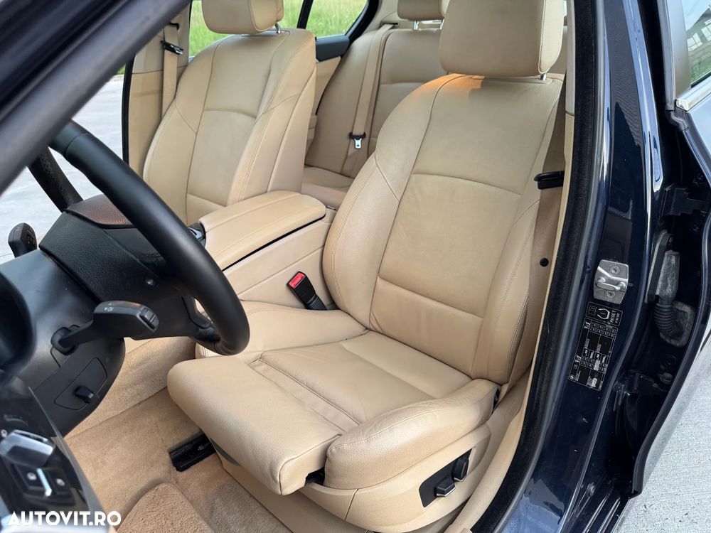 BMW Seria 5 520d Aut. Luxury Line - 41