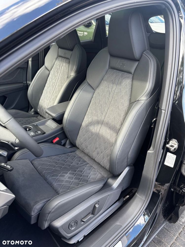 Audi Q4 e-tron - 12