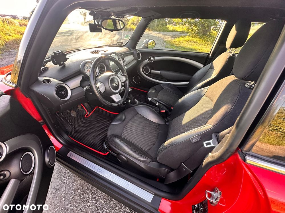 MINI Cooper Standard - 17