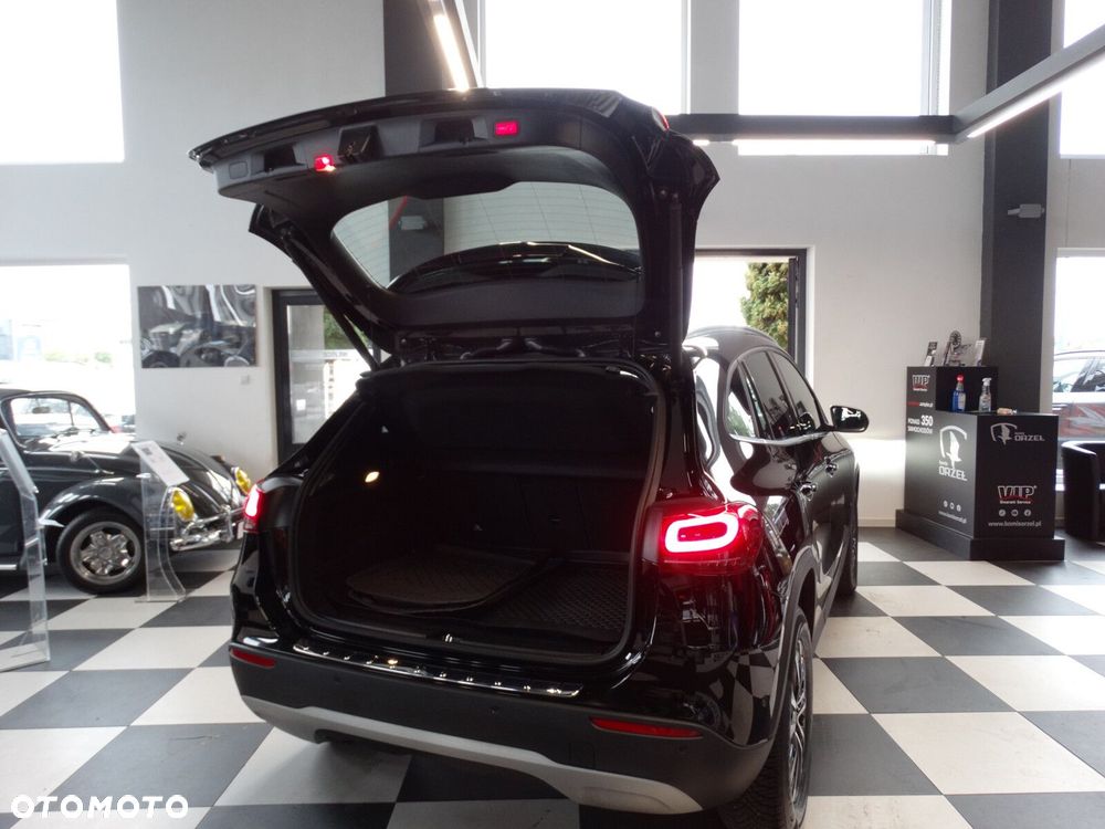 Mercedes-Benz GLA - 31