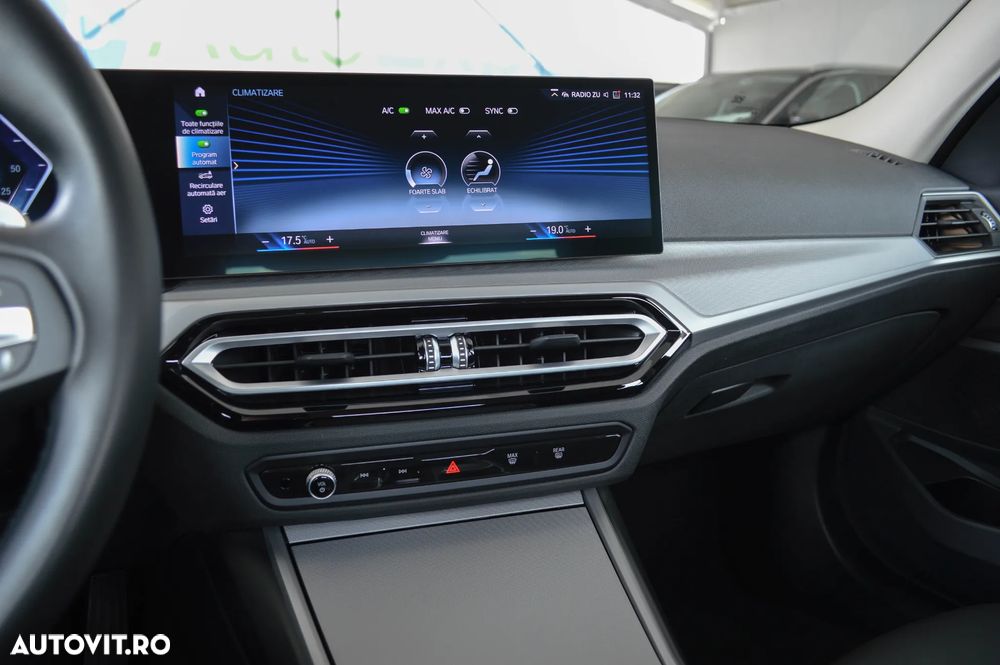BMW Seria 3 320i Aut. Luxury Line - 19