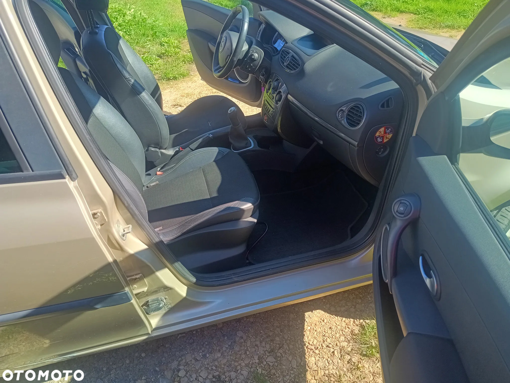 Renault Clio 1.5 dCi Expression - 12
