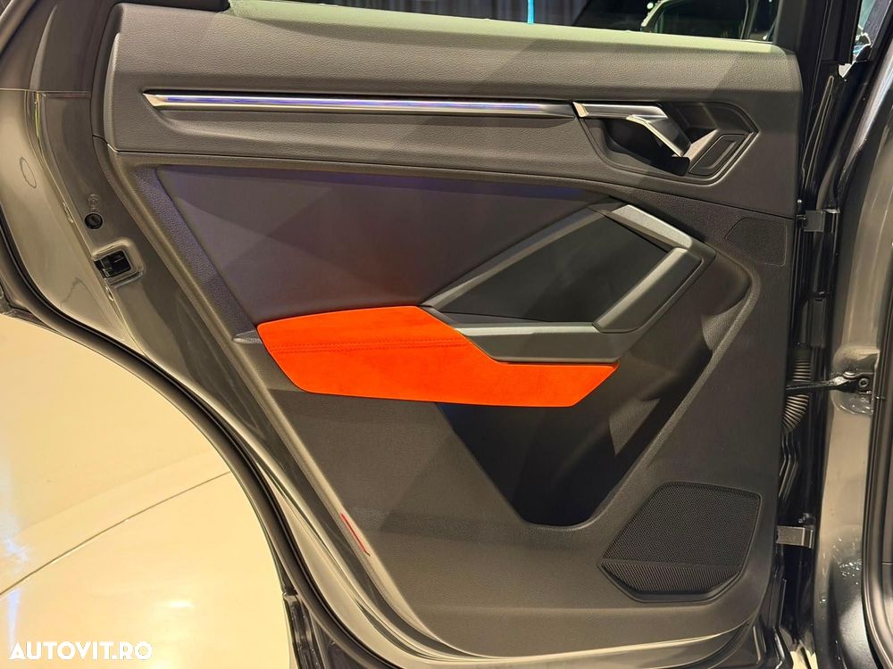 Audi Q3 Sportback - 15