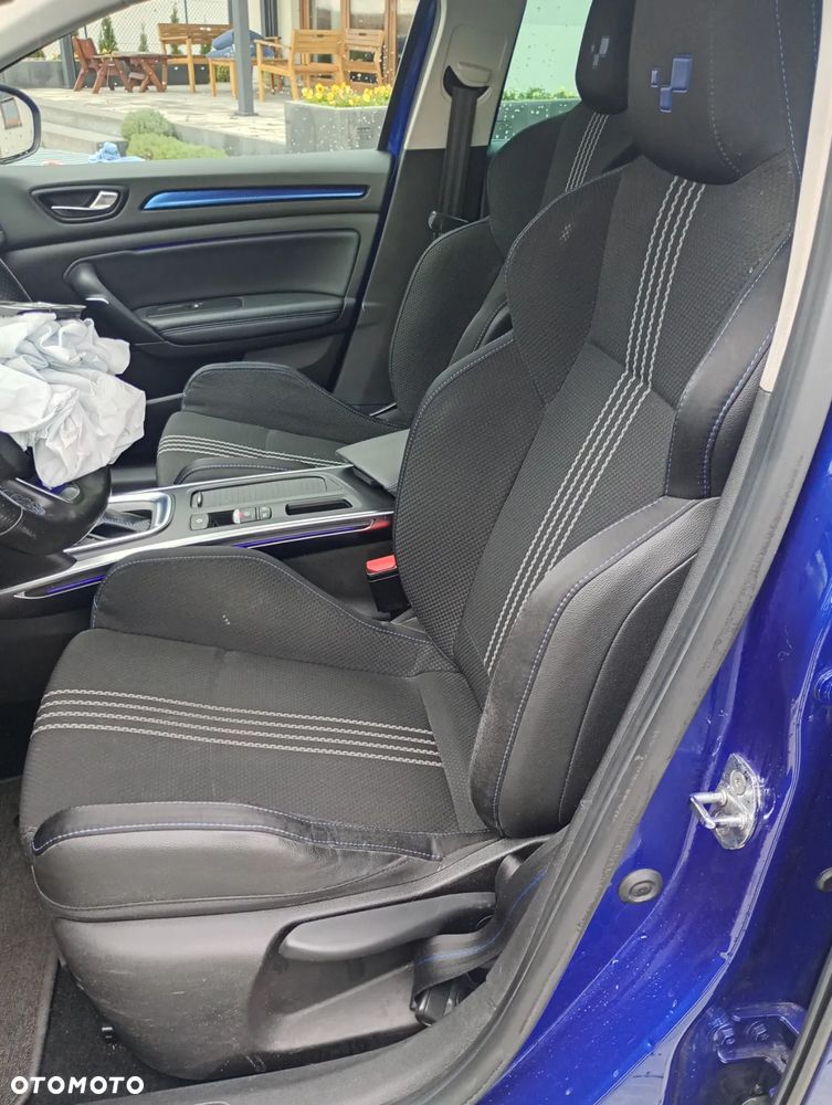 Renault Megane ENERGY TCe 205 EDC GT - 34