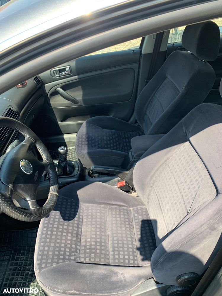 Volkswagen Passat 2.0 5V - 9