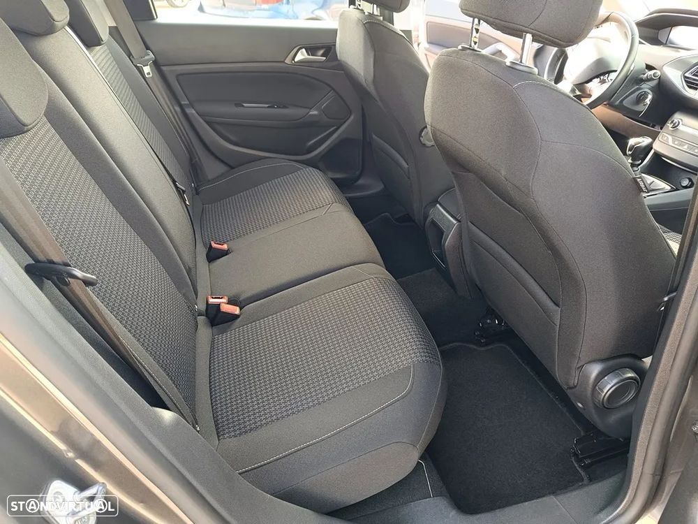 Peugeot 308 SW - 17