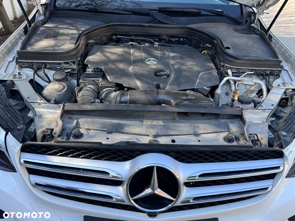 Mercedes-Benz GLC - 21