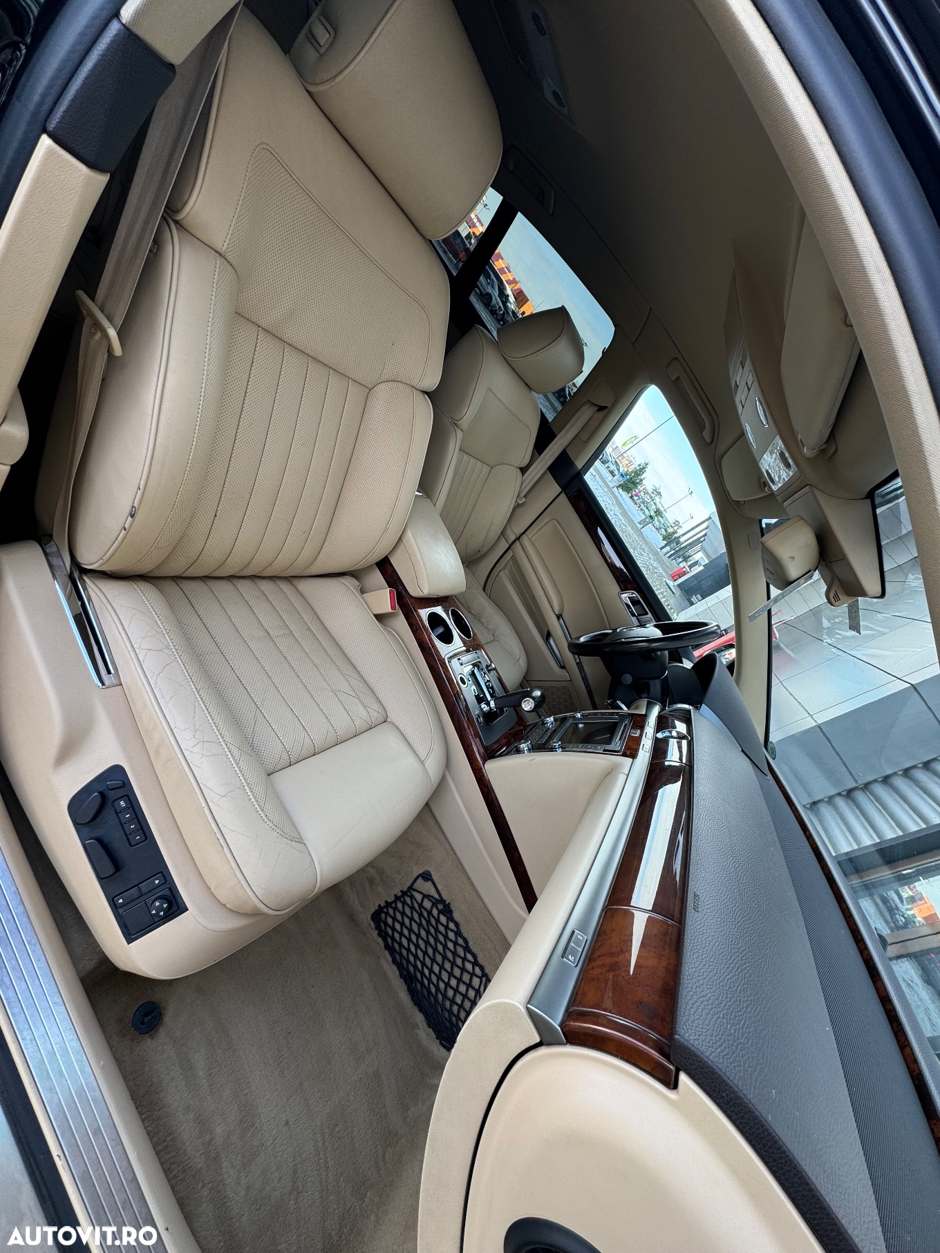 Volkswagen Phaeton - 11