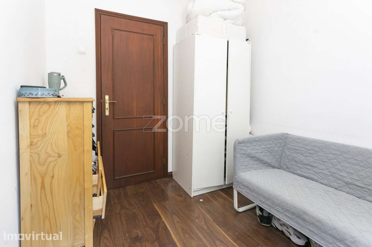 Apartamento T3 para Investimento em Soares dos Reis, Mafamude VNG - Grande imagem: 4/29