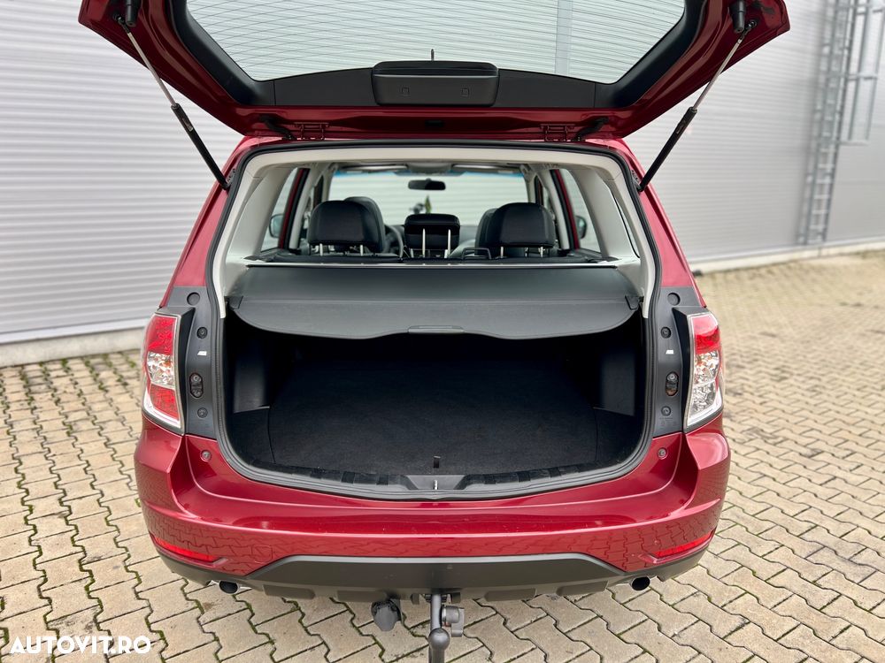 Subaru Forester 2.0D Exclusive - 12