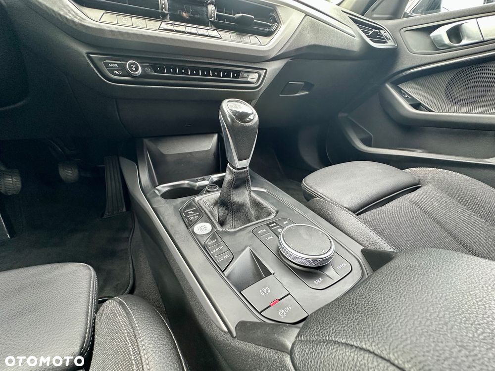 BMW Seria 1 116d Sport Line - 12