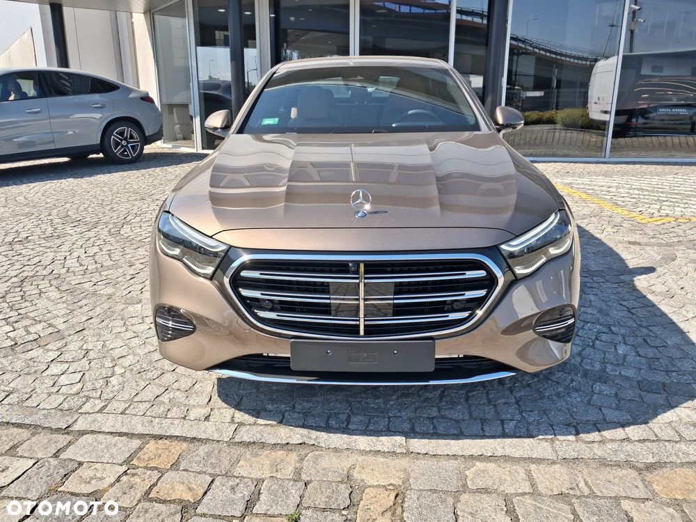 Mercedes-Benz Klasa E 300 de PHEV 4-Matic Avantgarde 9G-Tronic - 2
