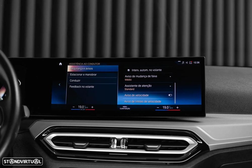 BMW 318 d Aut. Sport Line - 23