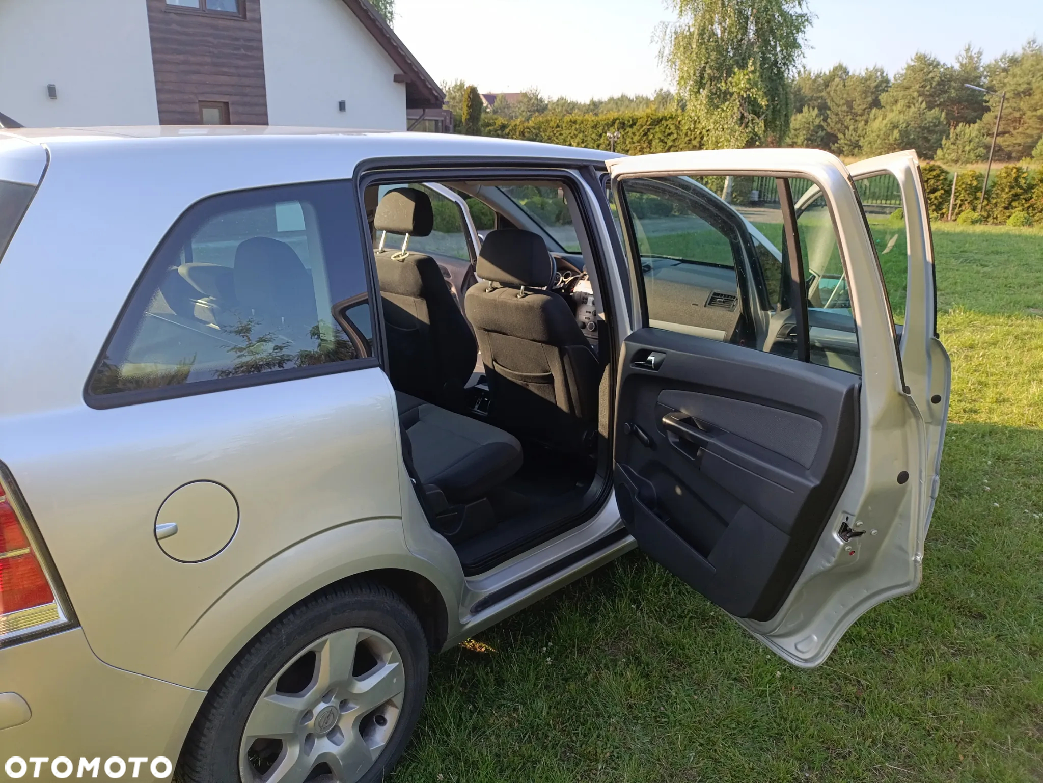 Opel Zafira 1.9 CDTI - 8