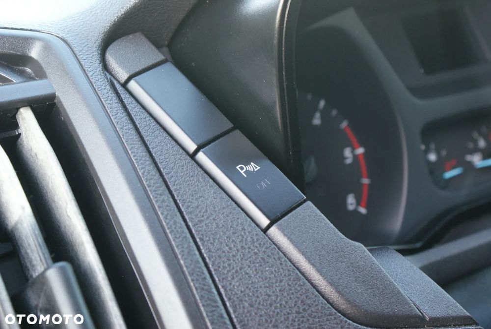 Ford Transit - 25